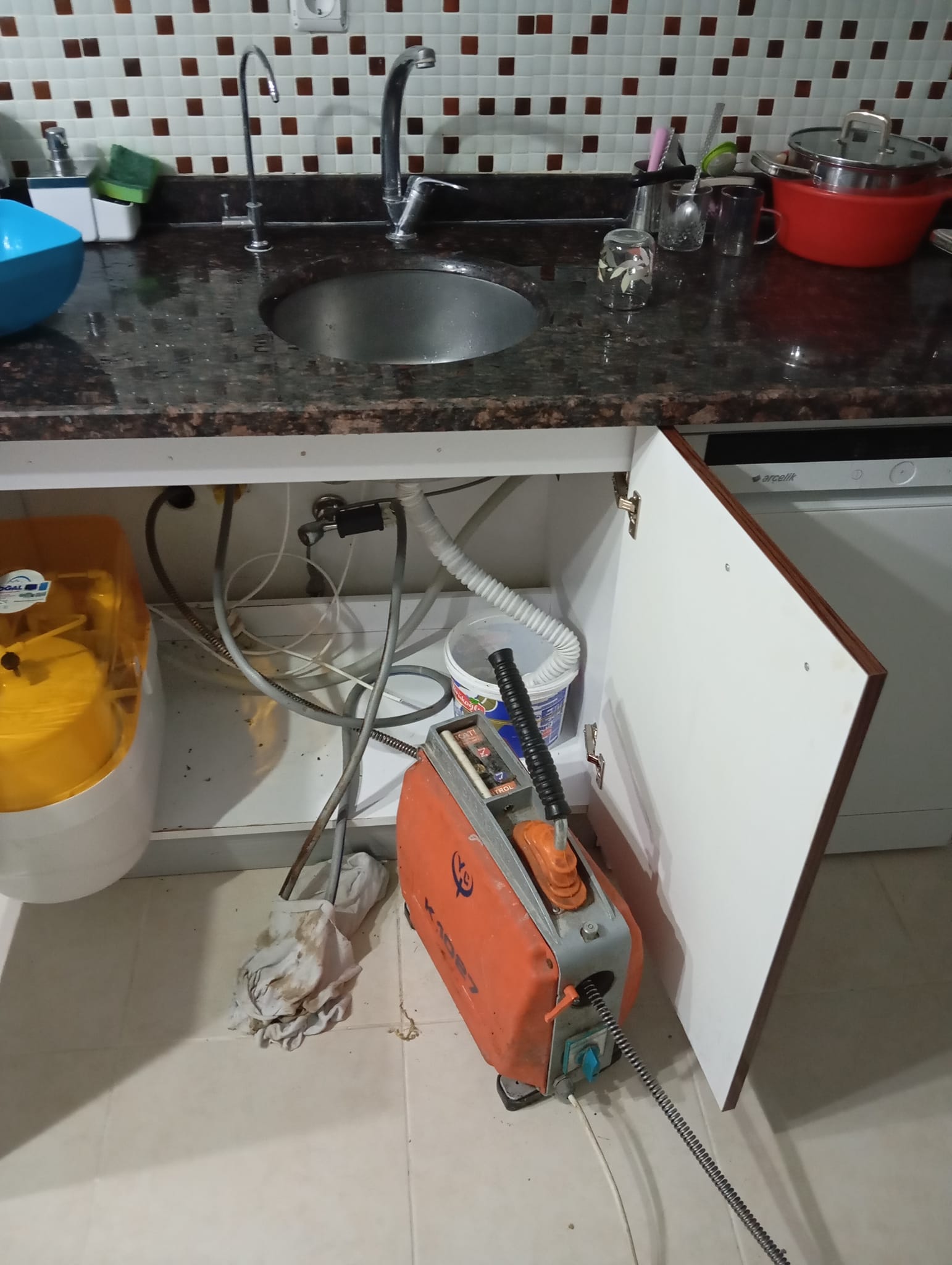 Kameralı gider açma ile lavabo hattı görüntüleme